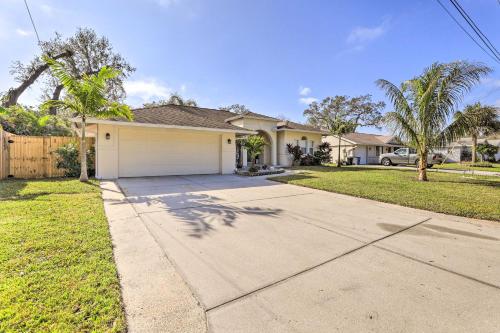 Bradenton Vacation Rental with Lanai and Pool!