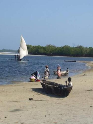 pludmale, Charming 2-Bed Cottage in Bodo a fishing village in Msambweni