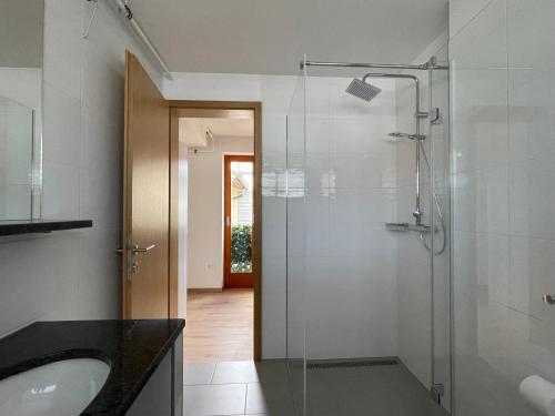 Klinar - Attractive new two-story apartment, Bled (foto 9)