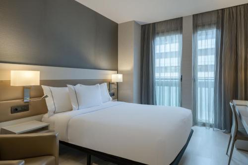 AC Hotel Colon Valencia - image 14