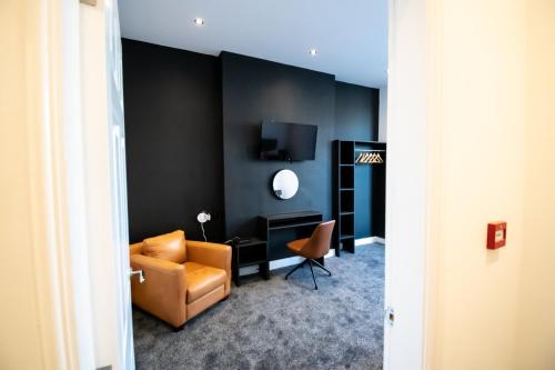 Winter Garden Suites by Sasco Apartments - image 5
