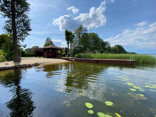 Domek z prywatną plażą Lagomar (Domek z prywatna plaza Lagomar) in Slawa