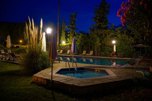 Irida Rooms 'n' Pool - Cozy Summer Escape