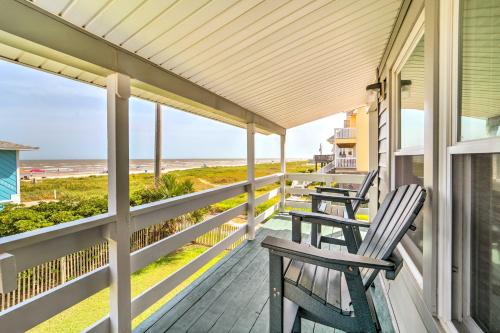 Pet-Friendly Galveston Bungalow, Steps to Beach! in Galveston, USA
