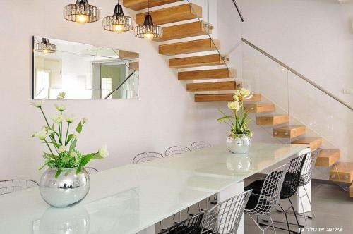 וילה אל סלבדור - וילה מדהימה עם בריכה פרטית וג'קוזי in Pki'in