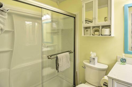 Walk to Apache Pier Coastal Condo with Pool Access