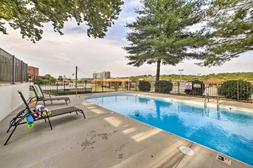 Downtown Branson Cottage with Pool Access! - image 34