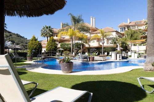 Stunning 2 Bedroom Apartment in Aloha Hill Club - Marbella