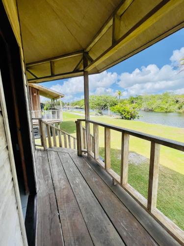 Faciliteiten, Lamanai Riverside Retreat in Orange Walk