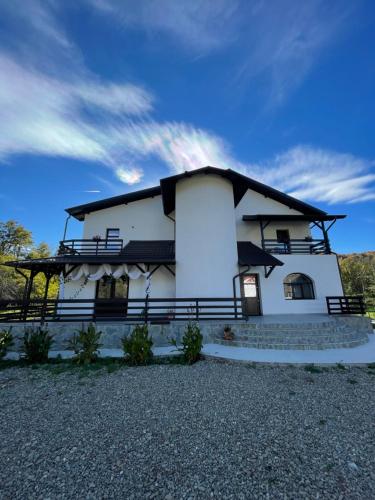 Exterior view, Din Natura in Slanic