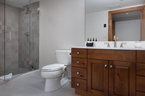 3 bedrooms, 5 beds