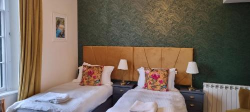 Laston House - image 3