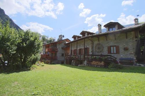 Champex Apartments 2