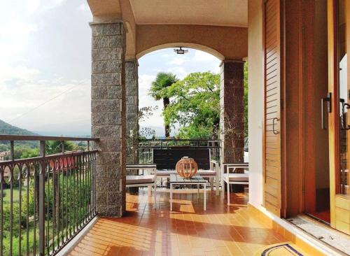 Terrazzo/balcone, Villa Le Arcate zona Lago Maggiore in Cittiglio