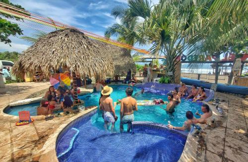 The Driftwood Surfer Beachfront Hostel / Restaurant / Bar, El Paredon