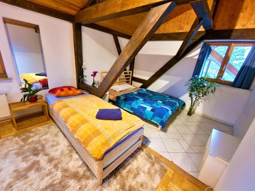 Blau bright room in nice apartment chambre d'hôte La Grange du Couvent