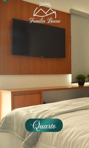 1 double bed, 1 twin bed