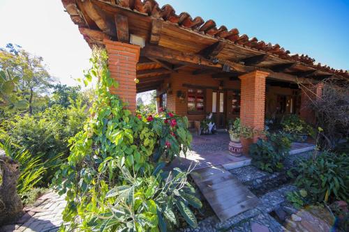 Dārzs, Huayápam Yù'ú Lodge (Huayapam Yu'u Lodge) in San Andres Huayapan
