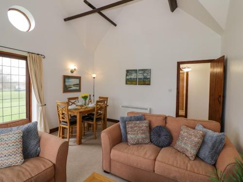 Condicote Cottage - image 3