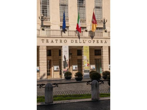 Welcome Piram Hotel - image 9