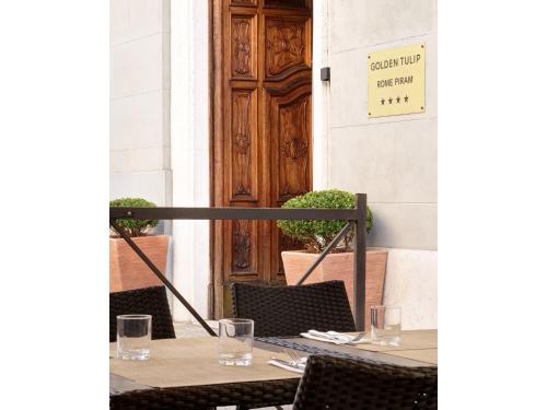 Welcome Piram Hotel - main image