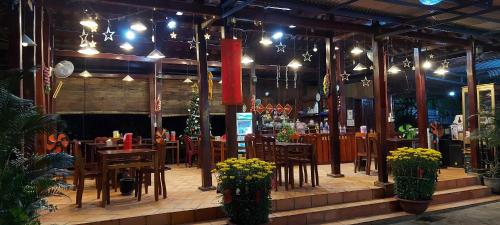 Restaurant, Thuy Tien Ecolodge in Nam Cat Tien