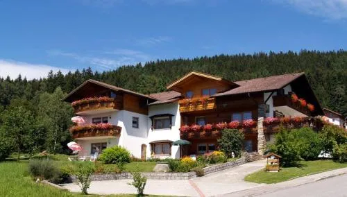 Ferienwohnungen im Himmelreich in Lam, Deutschland