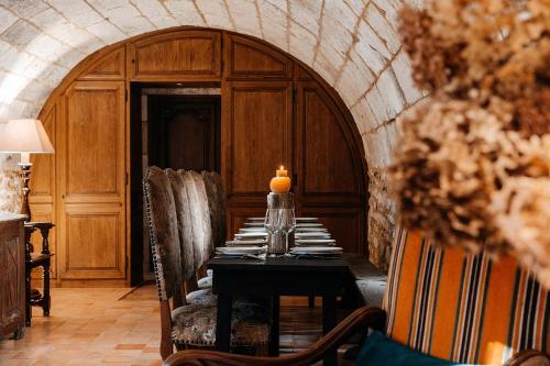 Banquet hall, LA MOTTE FEODALE luxury medieval MANOR rated 5 stars in Normandy in Surville