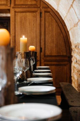 Banquet hall, LA MOTTE FEODALE luxury medieval MANOR rated 5 stars in Normandy in Surville