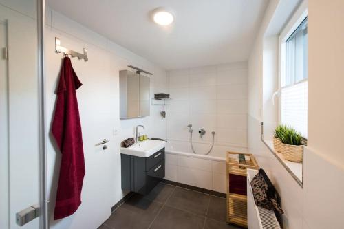 حمام, Ferienwohnung Riesling im Weingut Lamm Jung in Eltville am Rhein