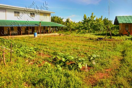 Guanyin Guesthouse at Rainbow Village