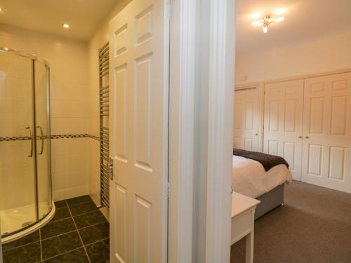 Lake House Loft - image 3