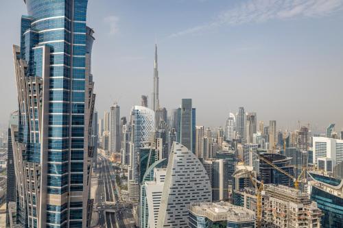 Noora Tower I Spacious 3BDR Apartment and maid room with Burj Khalifa View - image 12