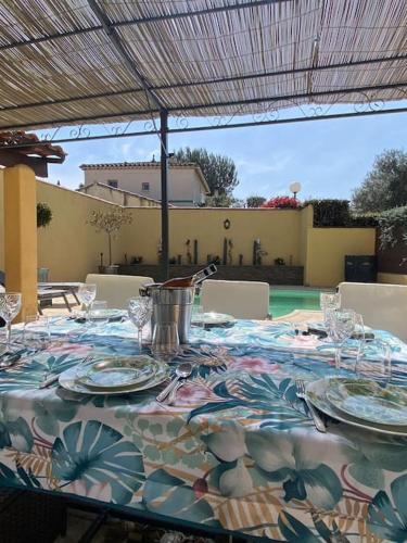 Sublime Maison Proche Mer Avec Piscine - Location, gîte - Sanary-sur-Mer