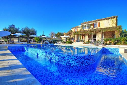  Villa Vittoria by PosarelliVillas in 64010 Colonnella