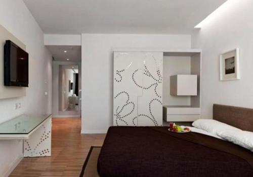 Single Room image 3