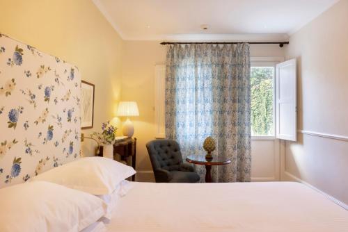 2 bedrooms, 3 beds