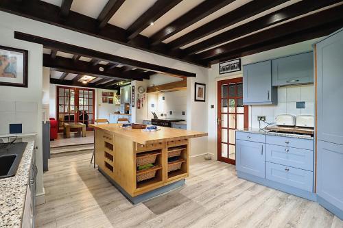 Binfield House - image 11
