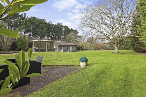 Binfield House - image 2