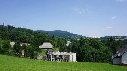 Cedron Apartments