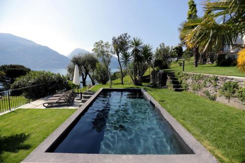 Villa al Castello I Pool I direkte Seefront I 12 Personen I 4SZ I 4 Bäder