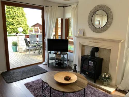 Walled Garden Lodges Loch Lomond Room Type - Three-Bedroom Chalet