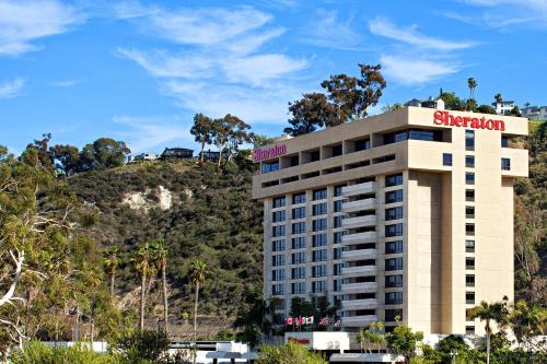 Exterior view, Sheraton Mission Valley San Diego Hotel near SDCCU Stadium