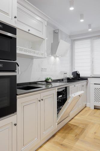 Bright House Cantemir