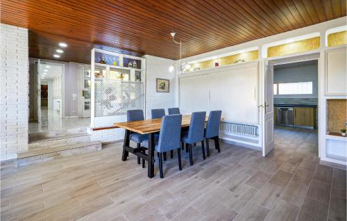 Amazing Home In St Andreu D,llavaneres With Wifi