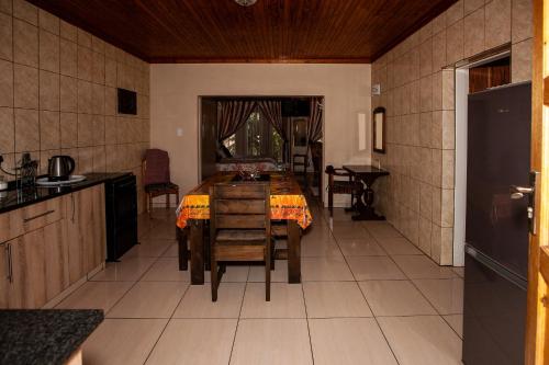 Invite Guest House - Self Catering Accommodation in Vanderbijlpark in Vanderbijlpark