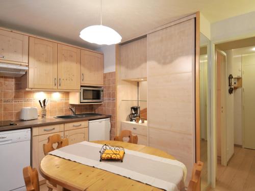 Appartement rénové 2 pièces skis aux pieds avec balcon - FR-1-181-2050 (Appartement renove 2 pieces skis aux pieds avec balcon - FR-1-181-2050) in Ла План