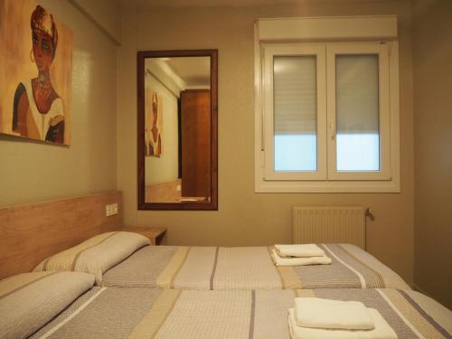 Hostal Acella - image 10