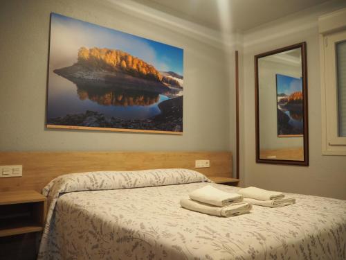 Hostal Acella - image 9