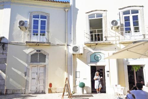 Casa St Yves - Sunny flat in Setúbal on Av Luisa Todi